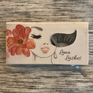 Lena Lashes, style Bev, NWOT